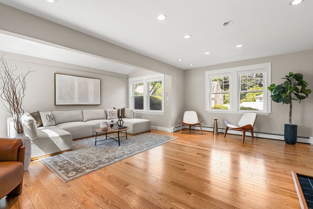 12 Sunset Rd