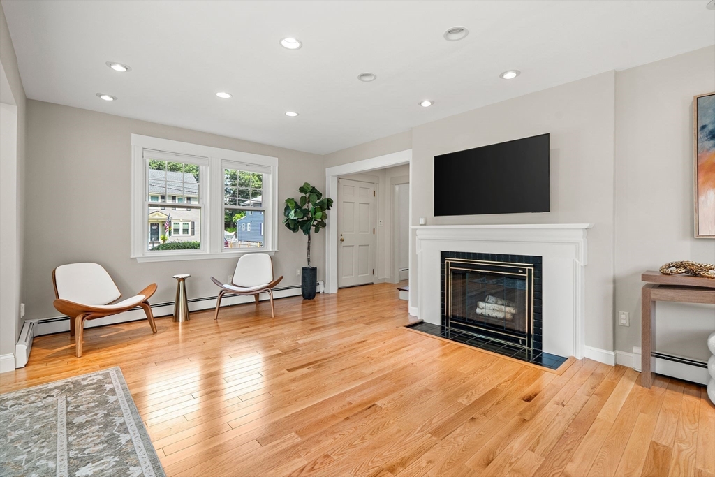 12 Sunset Rd