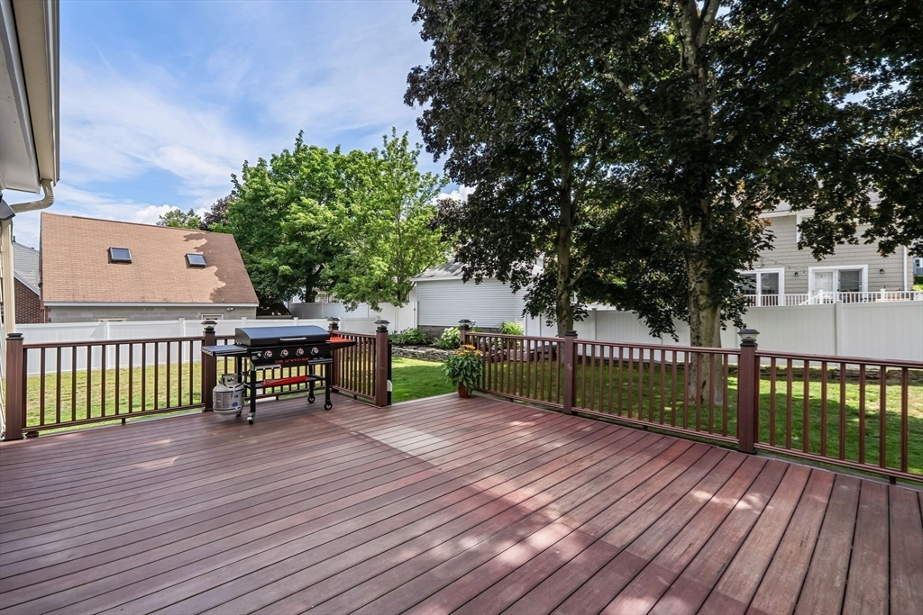 12 Sunset Rd