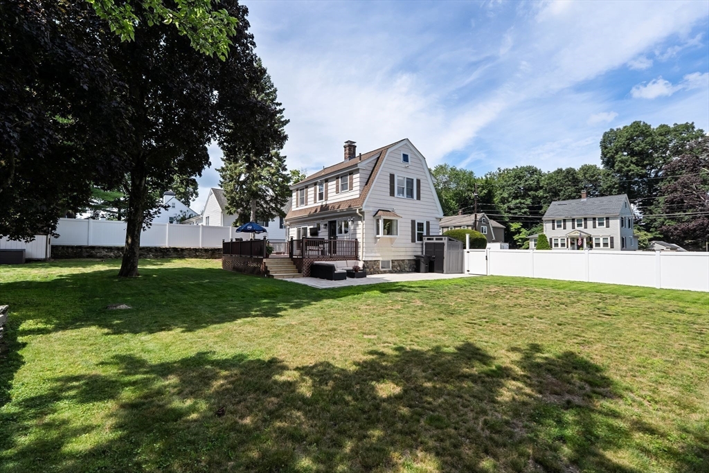 12 Sunset Rd