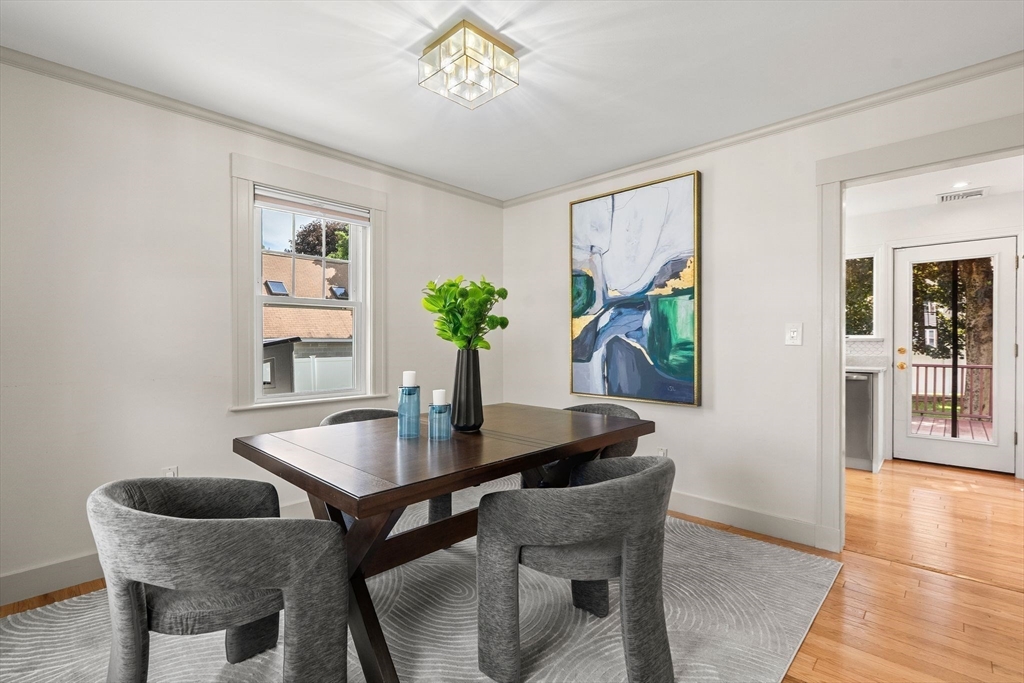 12 Sunset Rd