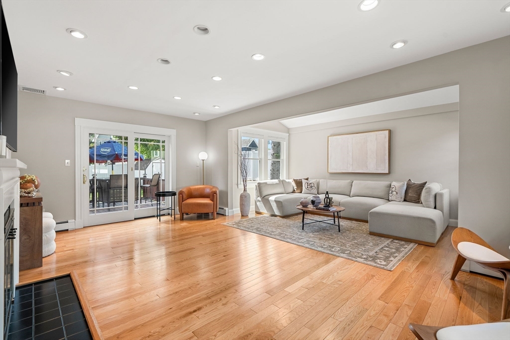 12 Sunset Rd