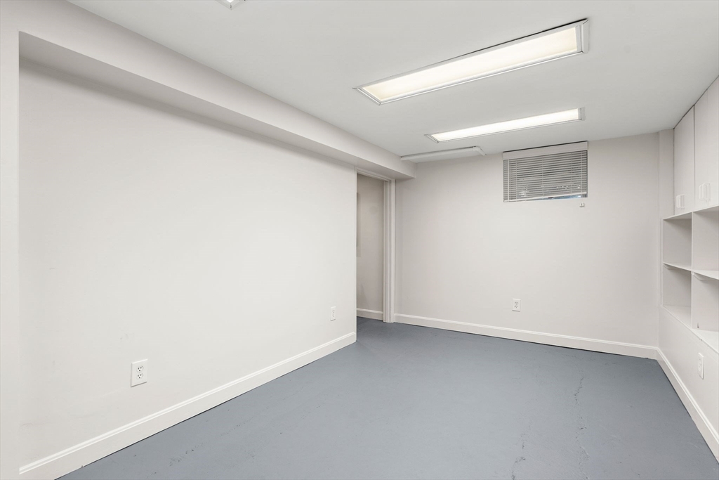 12 Sunset Rd