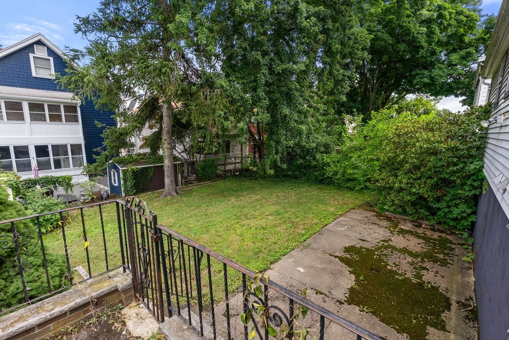 39 Elsie St