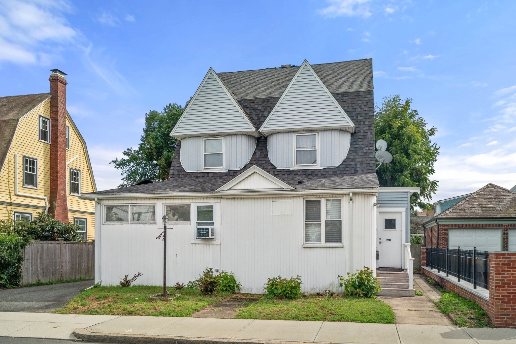 190 Pleasant St