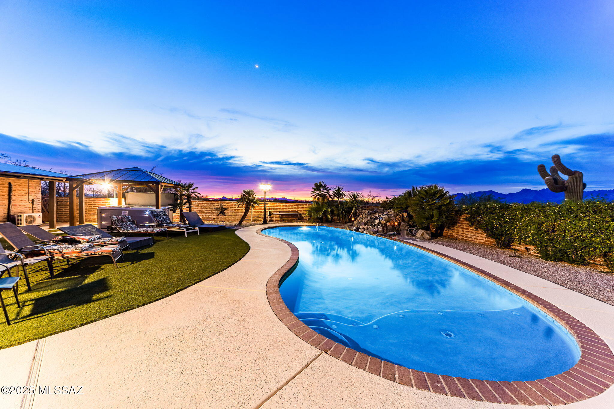 10915 E Pinal Vista