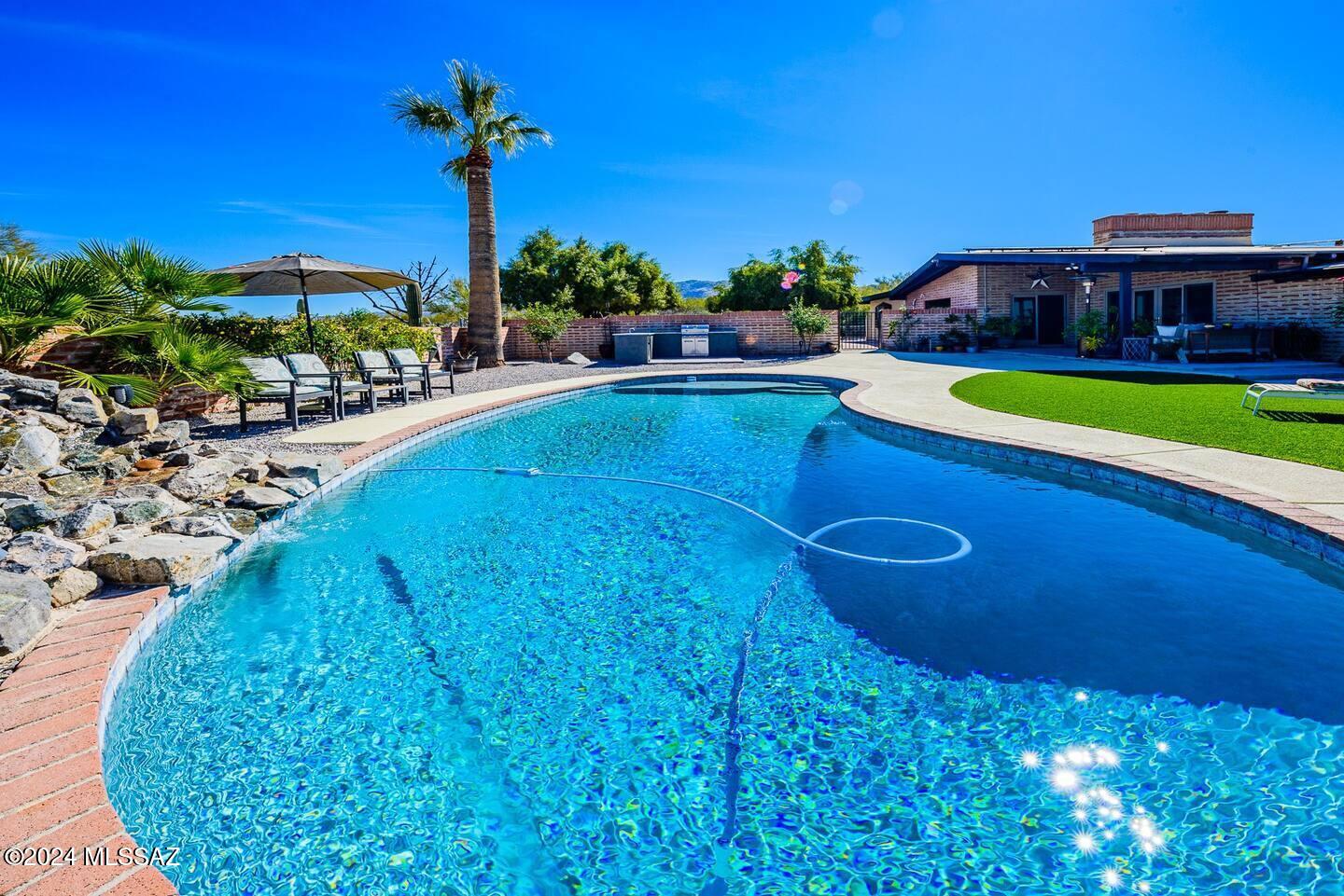 10915 E Pinal Vista