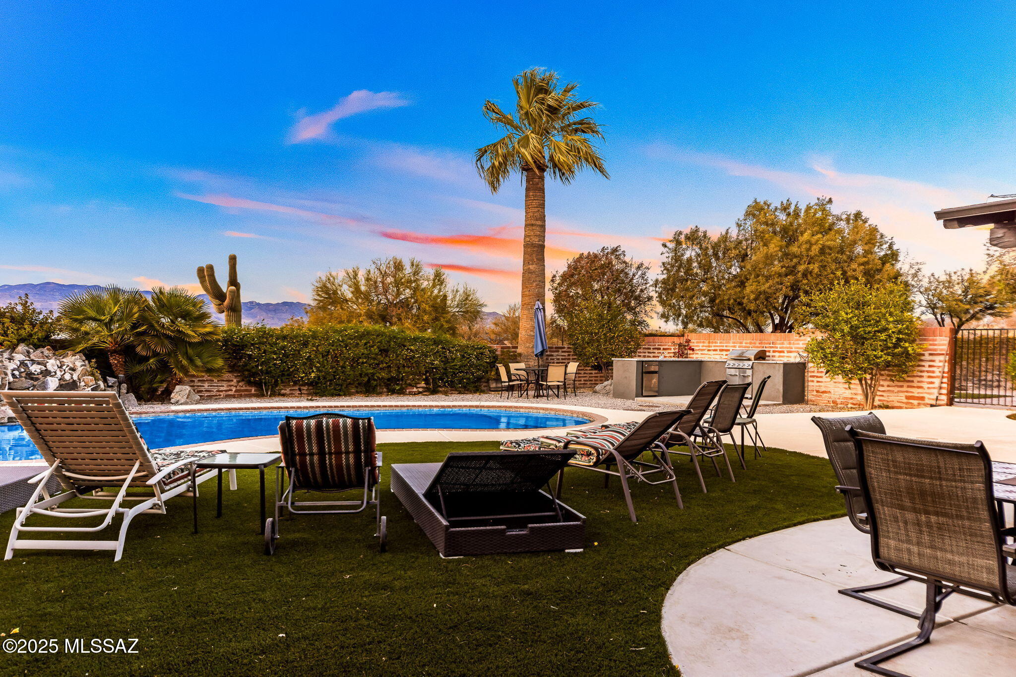 10915 E Pinal Vista