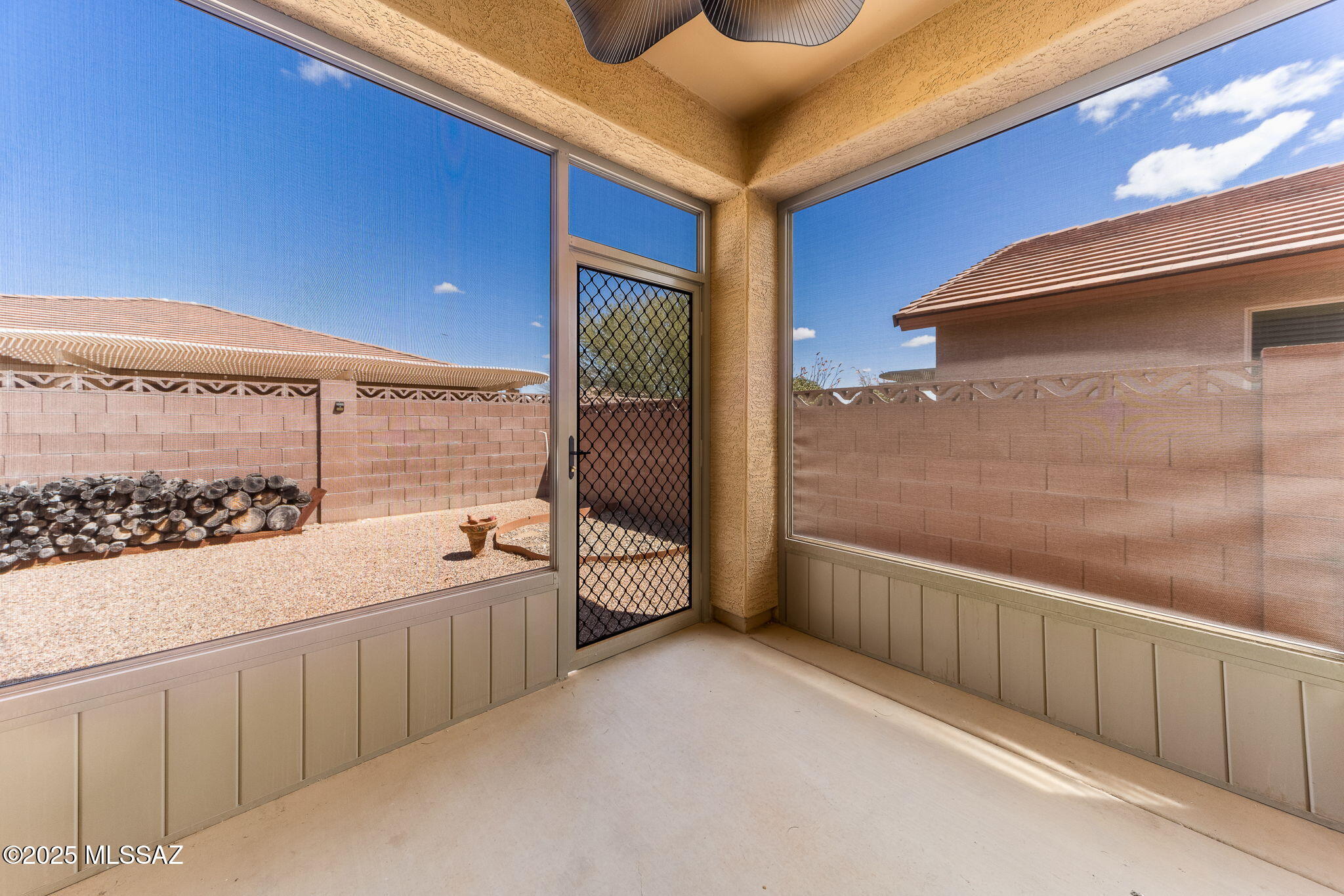 1142 W Pastora Peak Drive