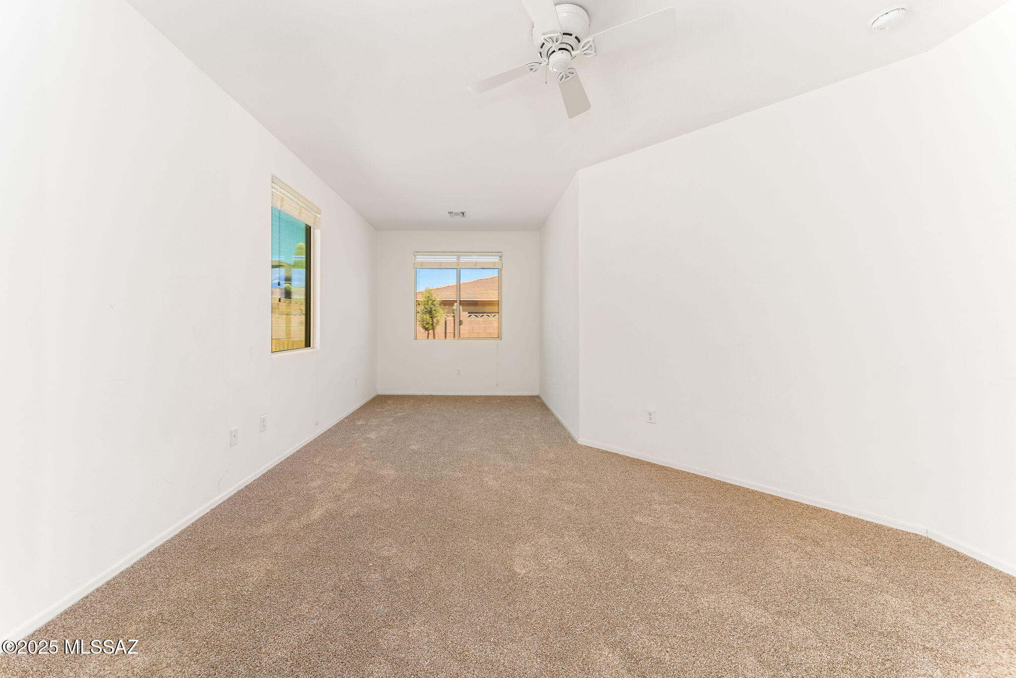 1142 W Pastora Peak Drive