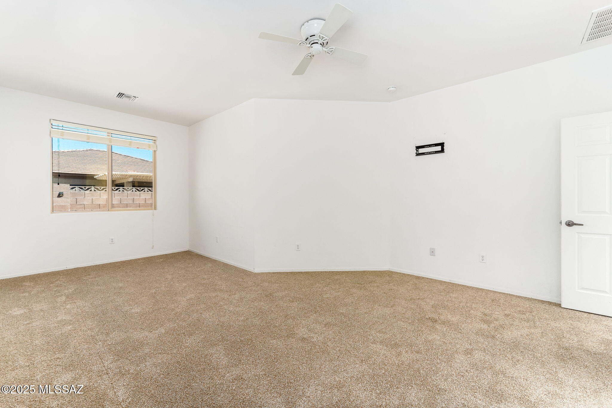 1142 W Pastora Peak Drive