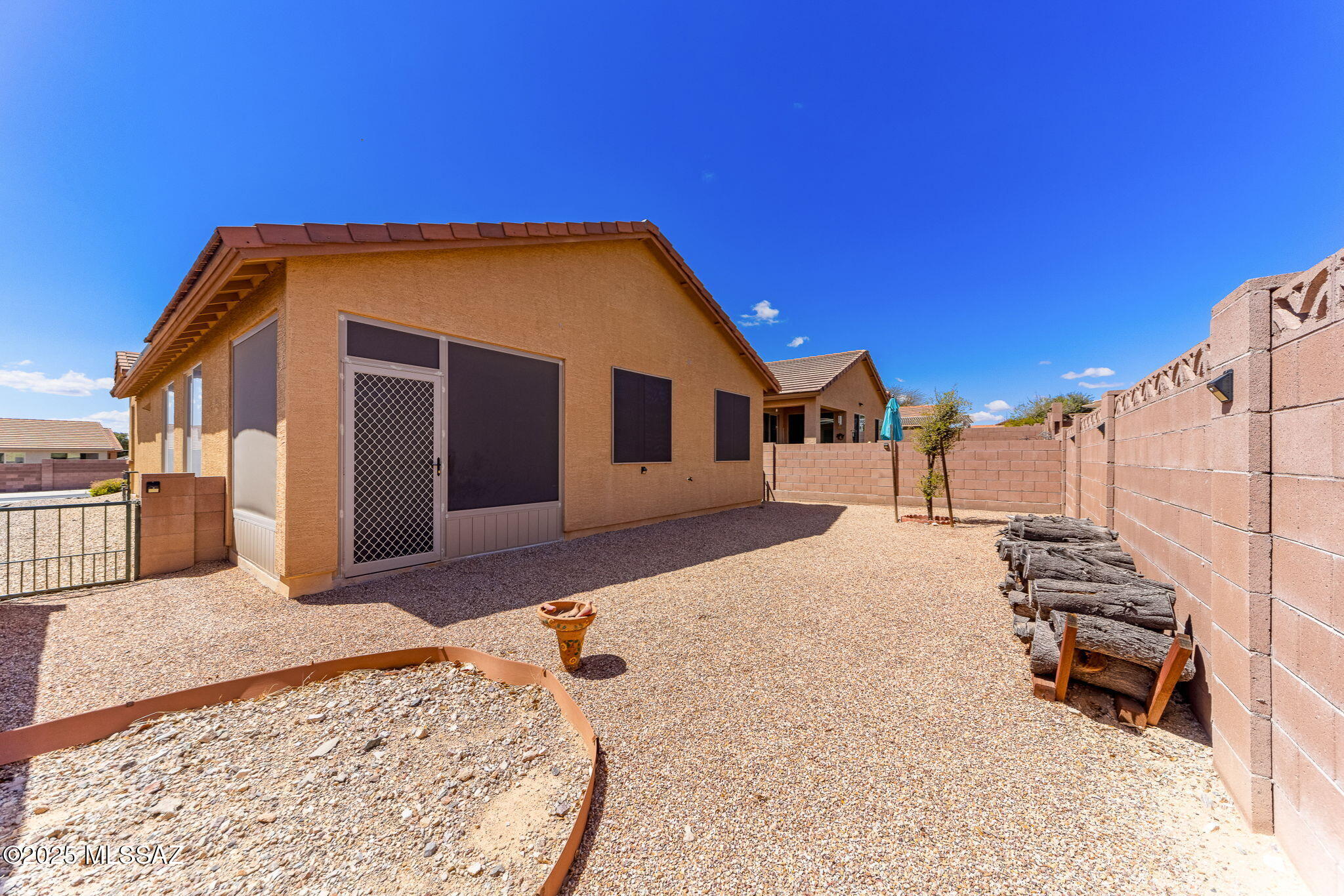 1142 W Pastora Peak Drive