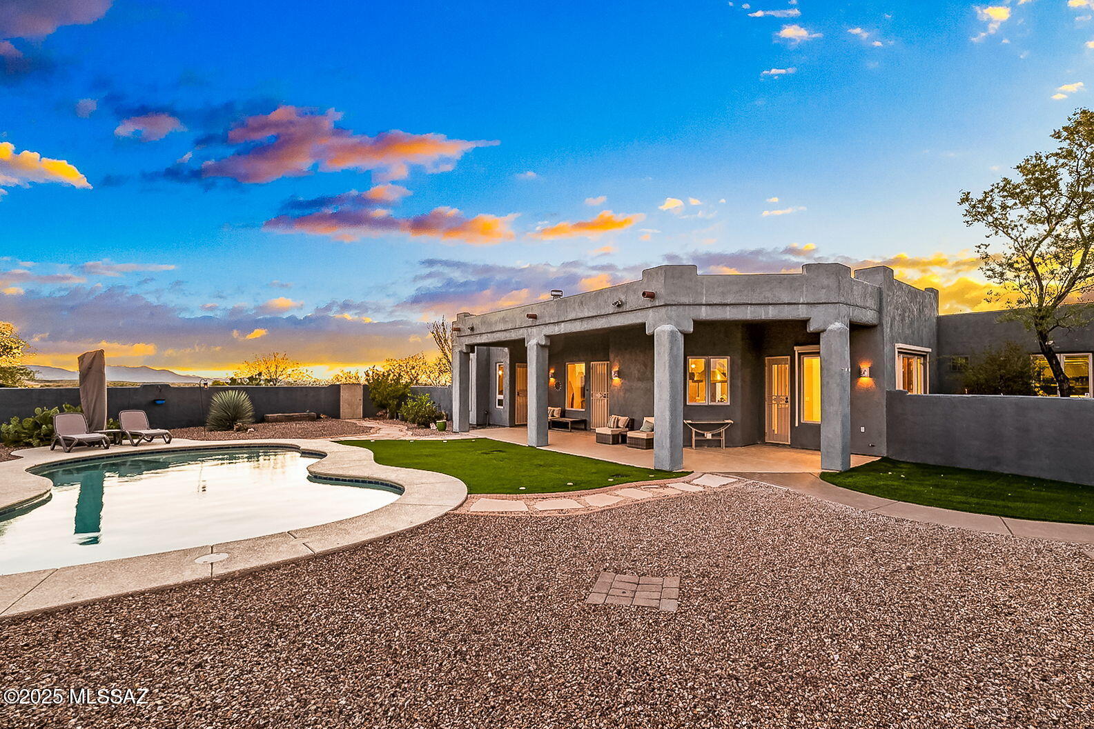 3351 W Horse Ride Loop