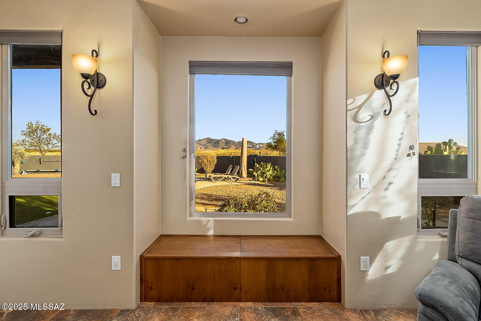 3351 W Horse Ride Loop