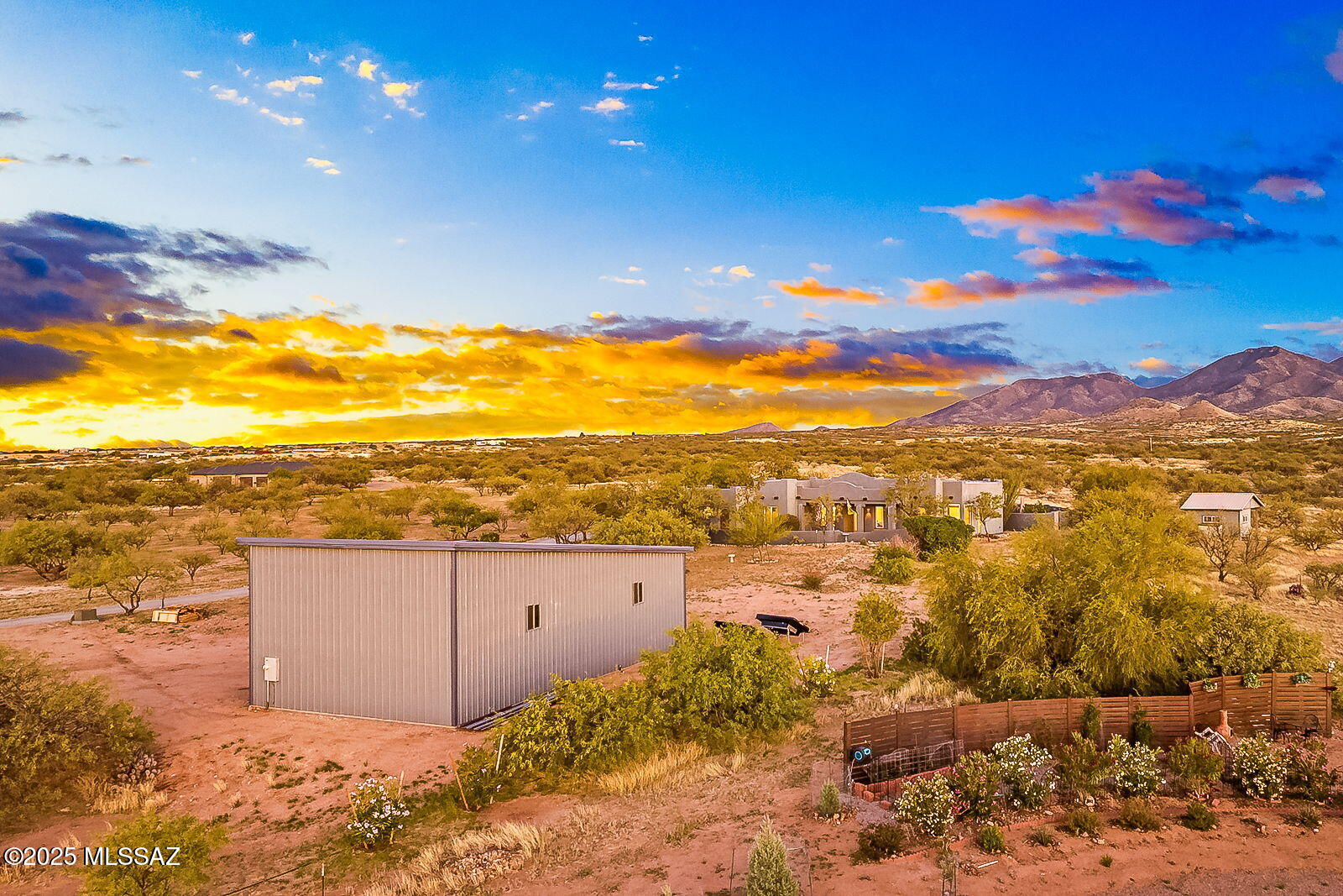 3351 W Horse Ride Loop