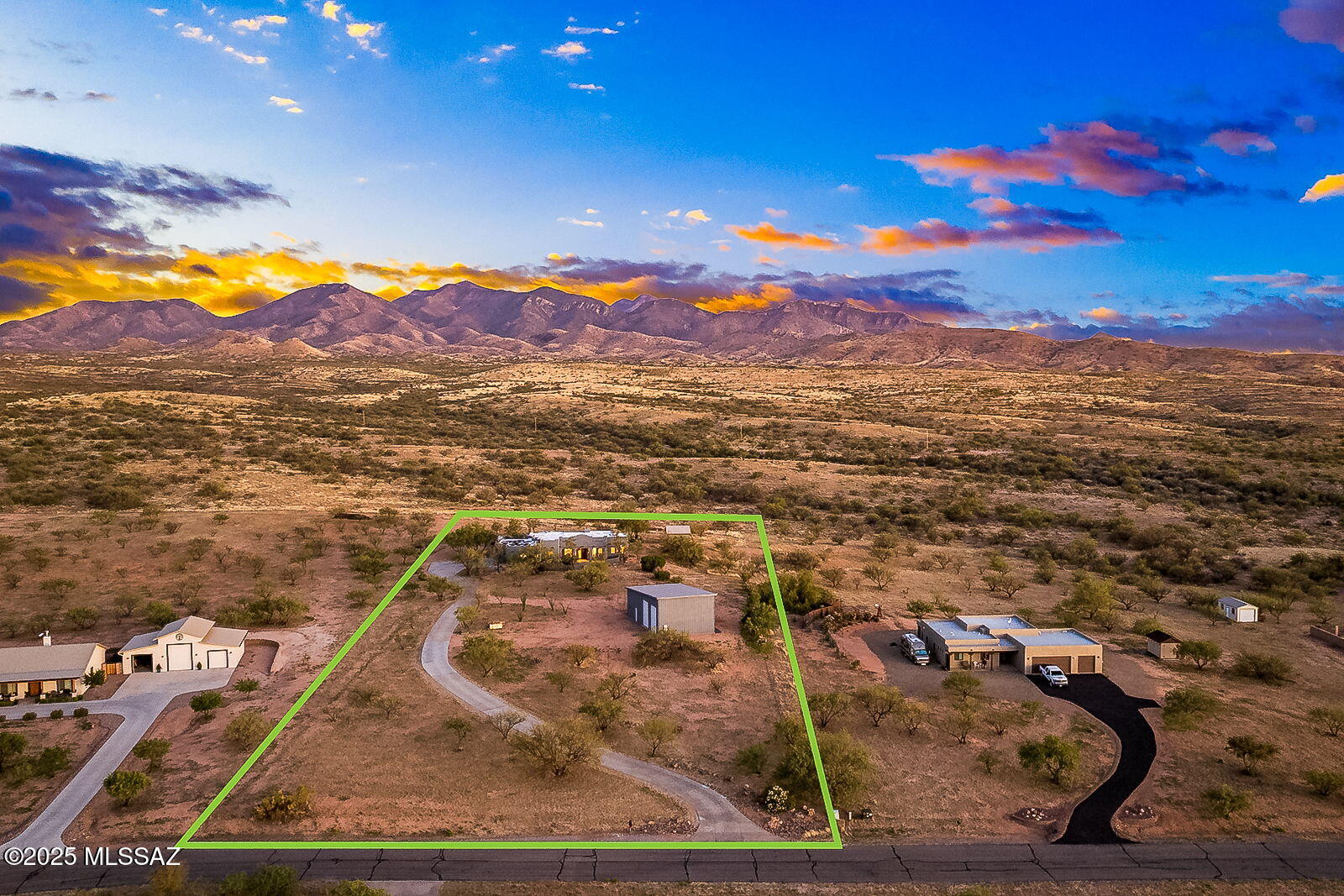 3351 W Horse Ride Loop