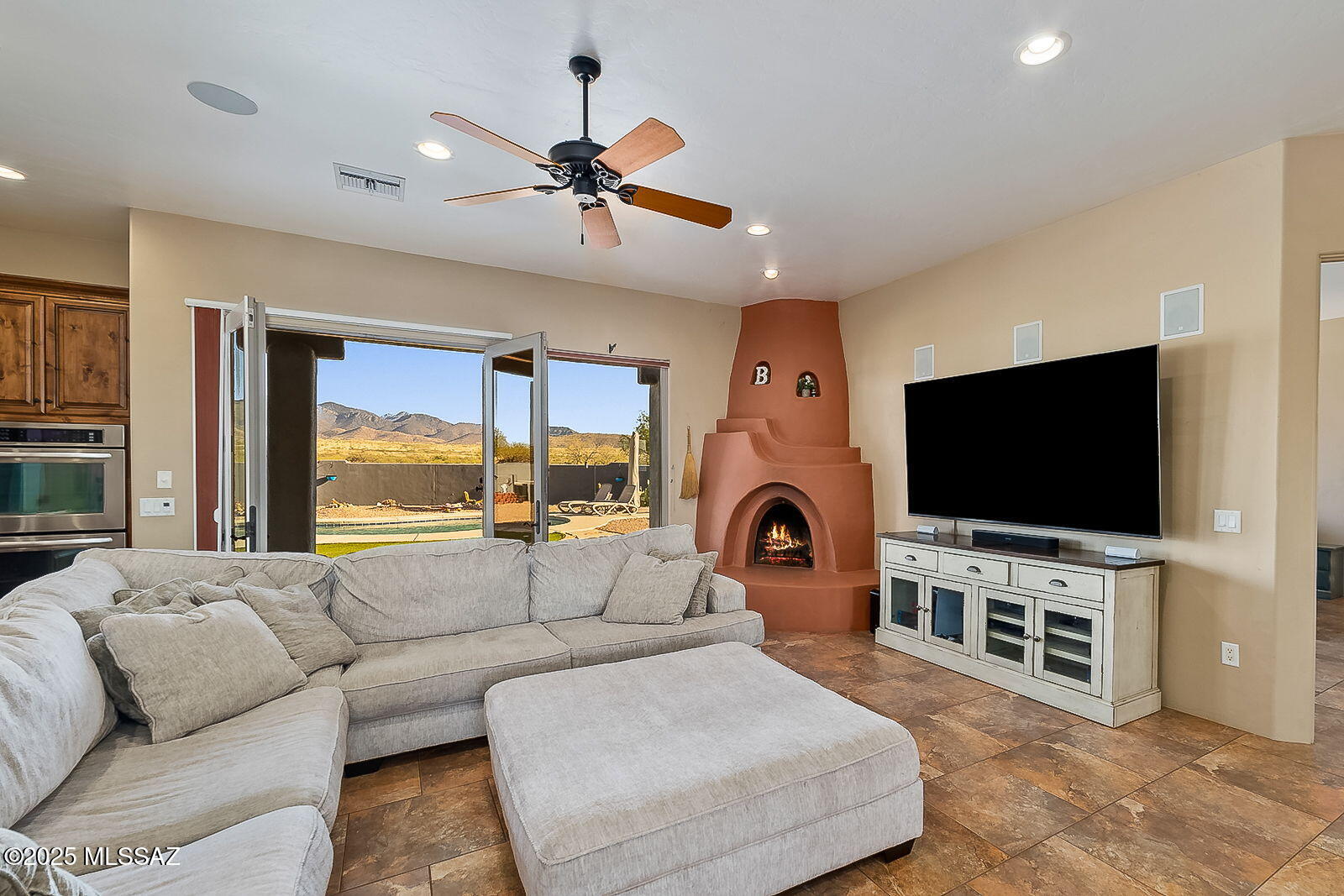 3351 W Horse Ride Loop