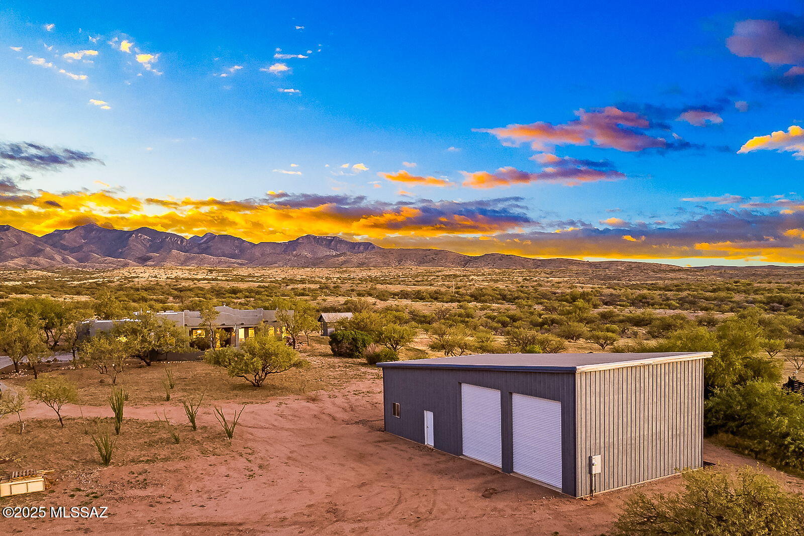 3351 W Horse Ride Loop