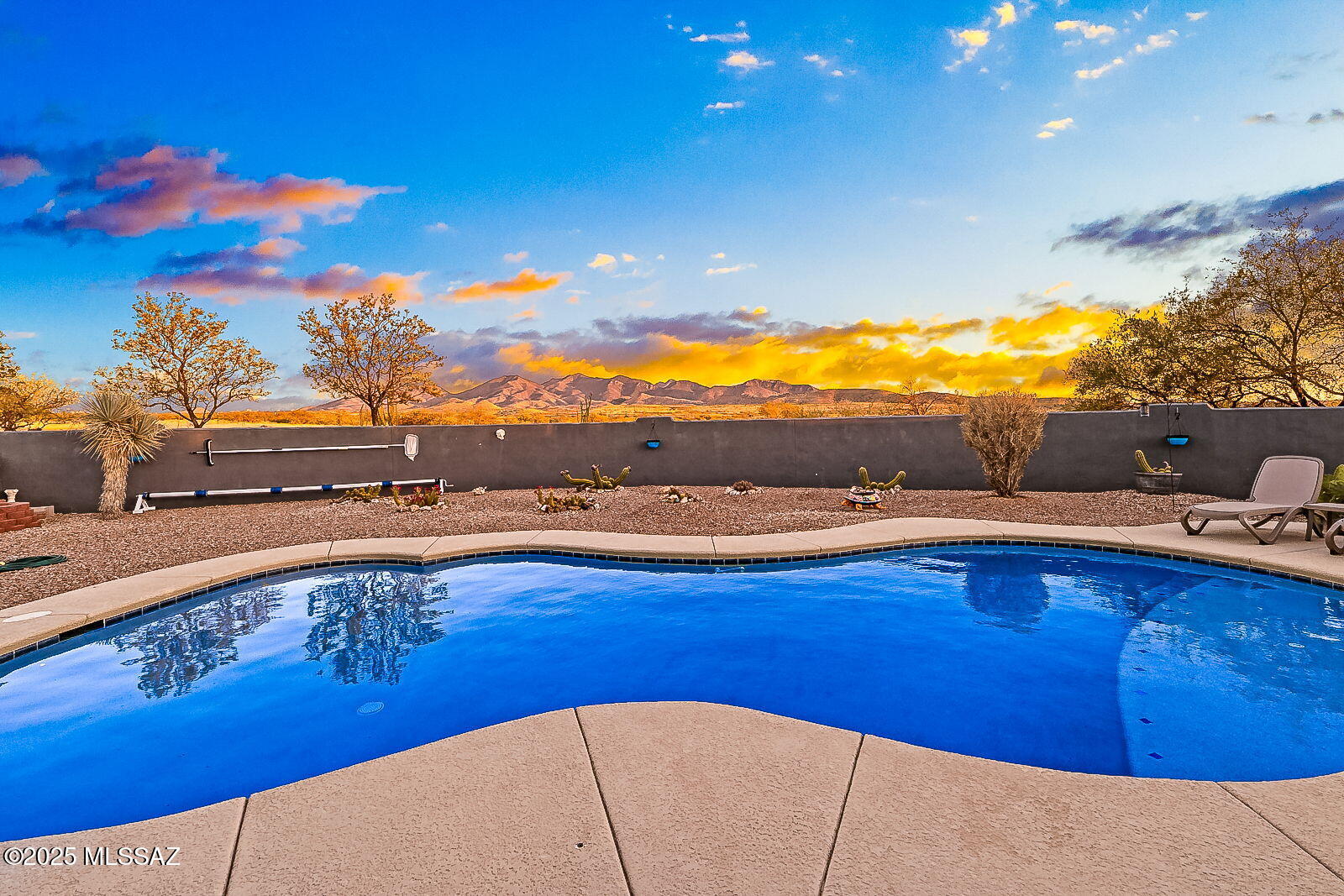 3351 W Horse Ride Loop