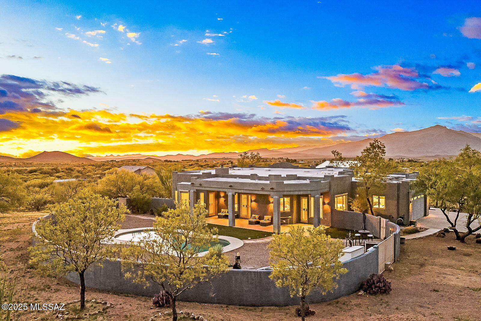 3351 W Horse Ride Loop