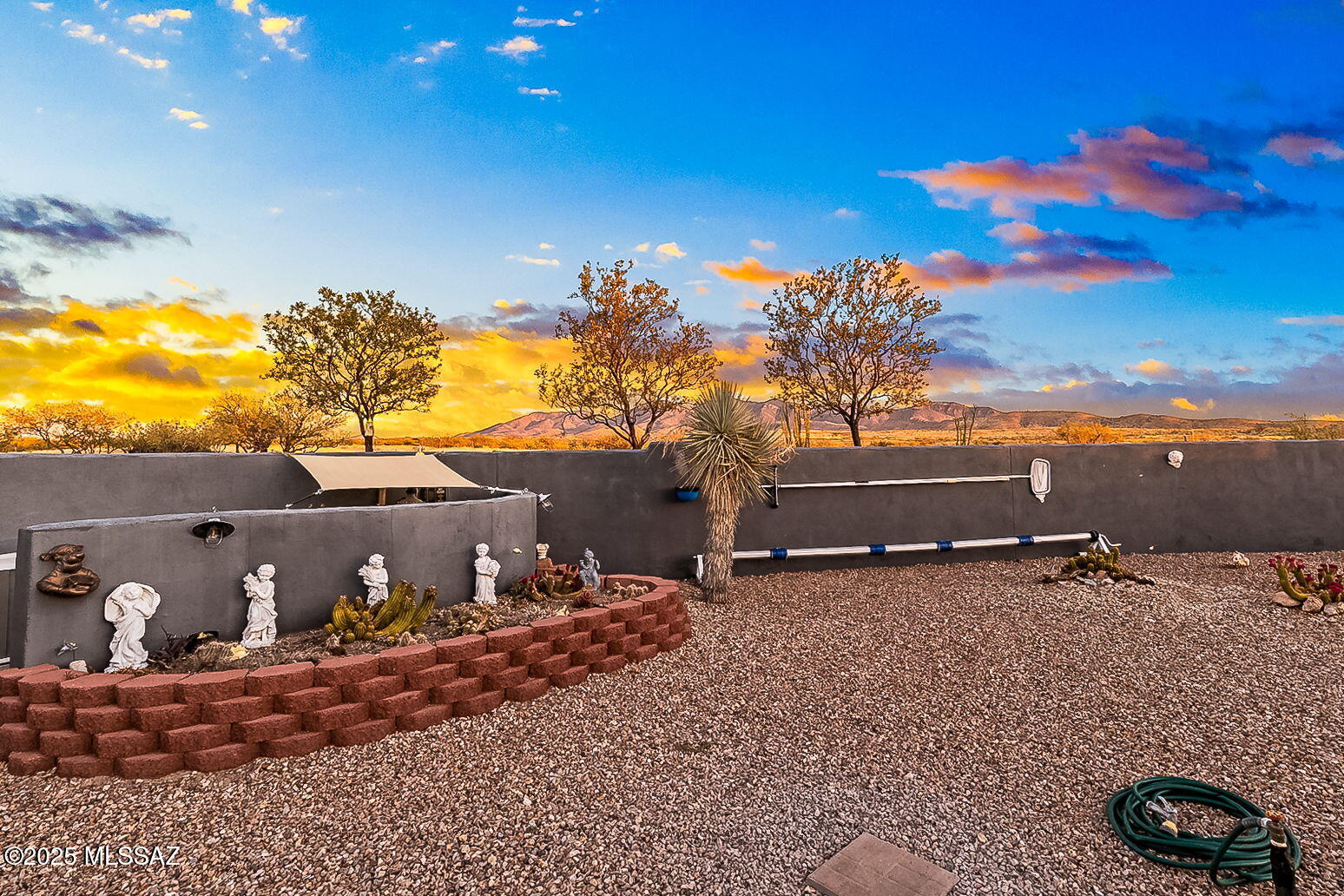 3351 W Horse Ride Loop