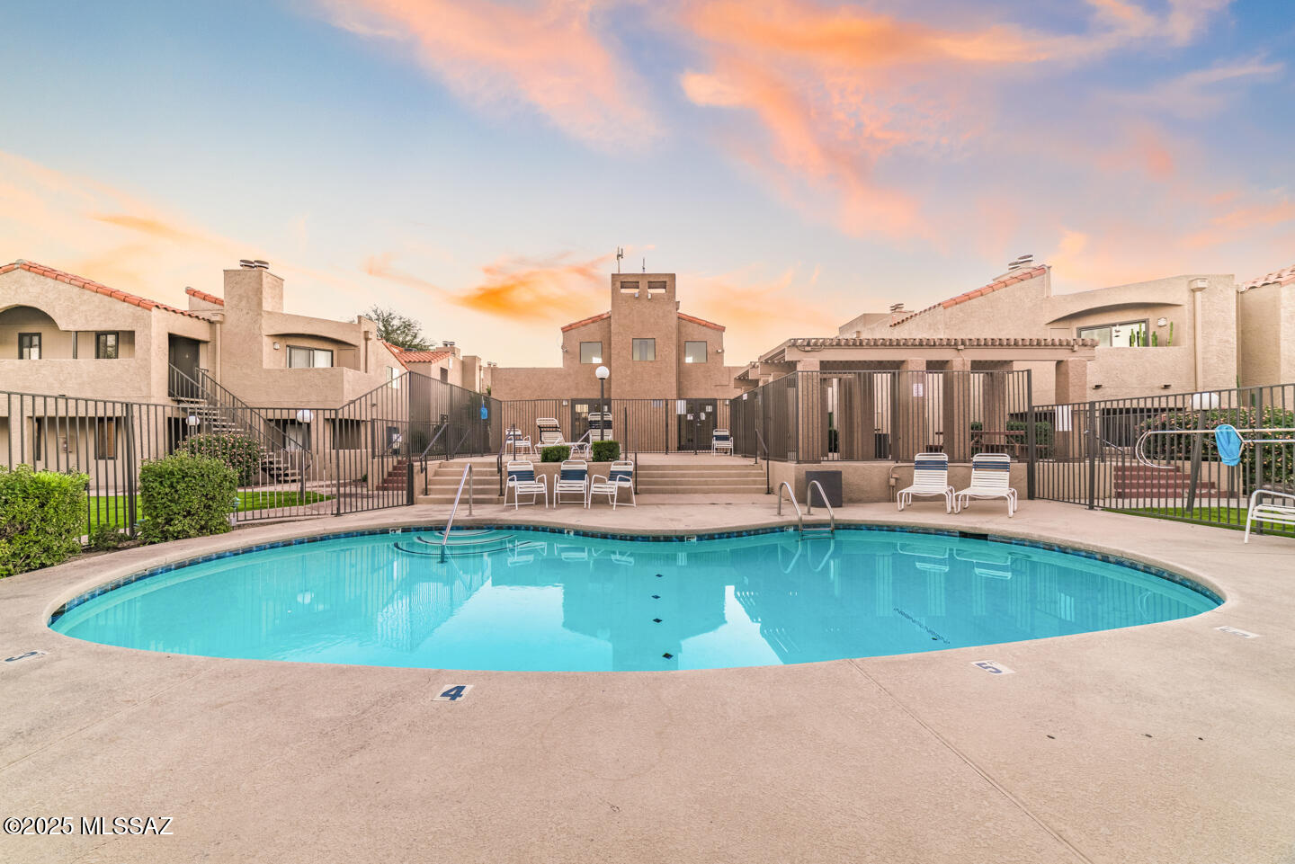 1745 E Glenn Street Unit: 121