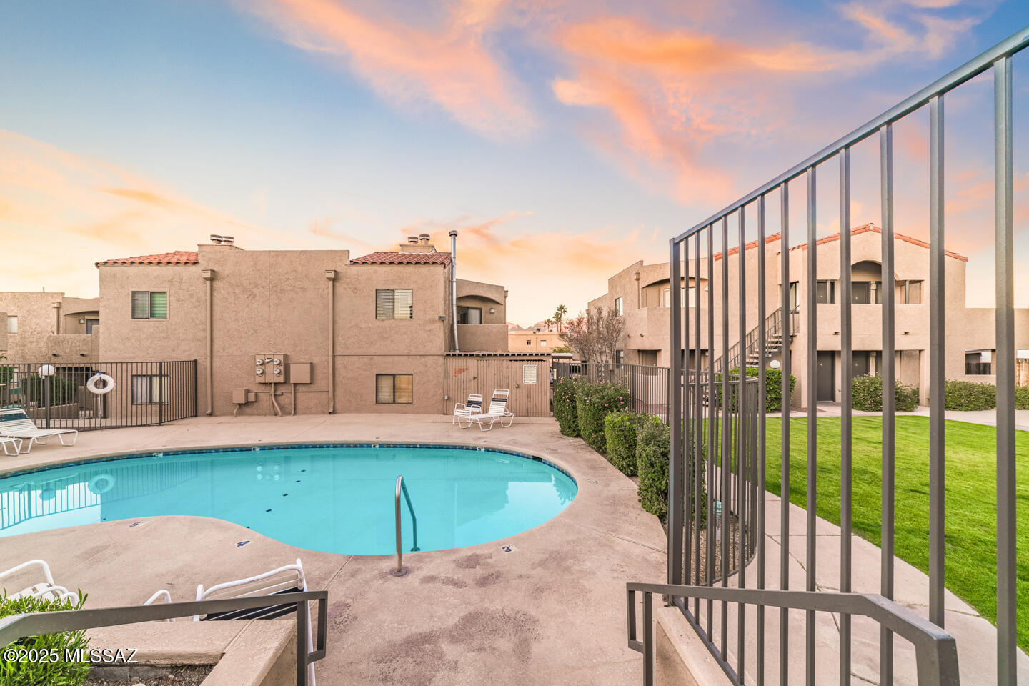 1745 E Glenn Street Unit: 121
