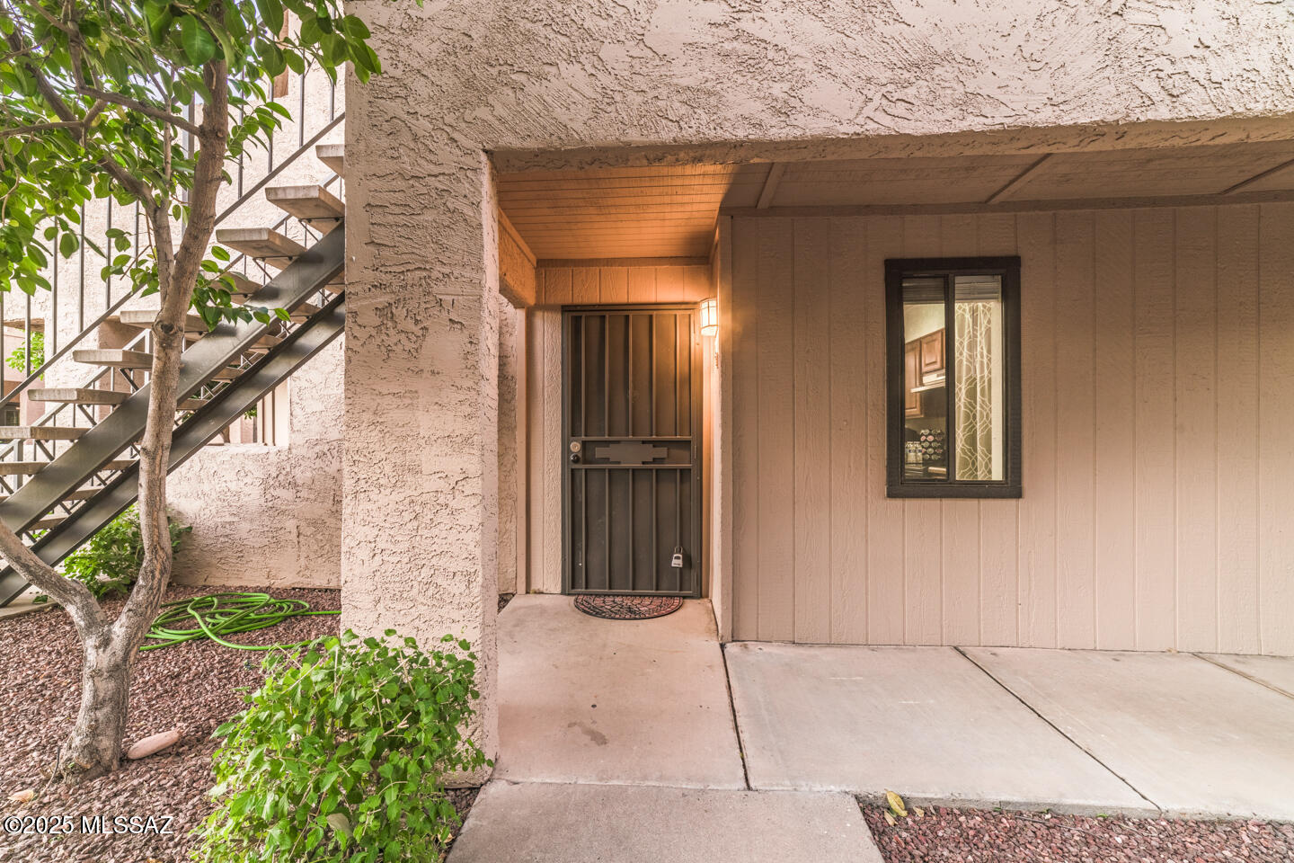 1745 E Glenn Street Unit: 121