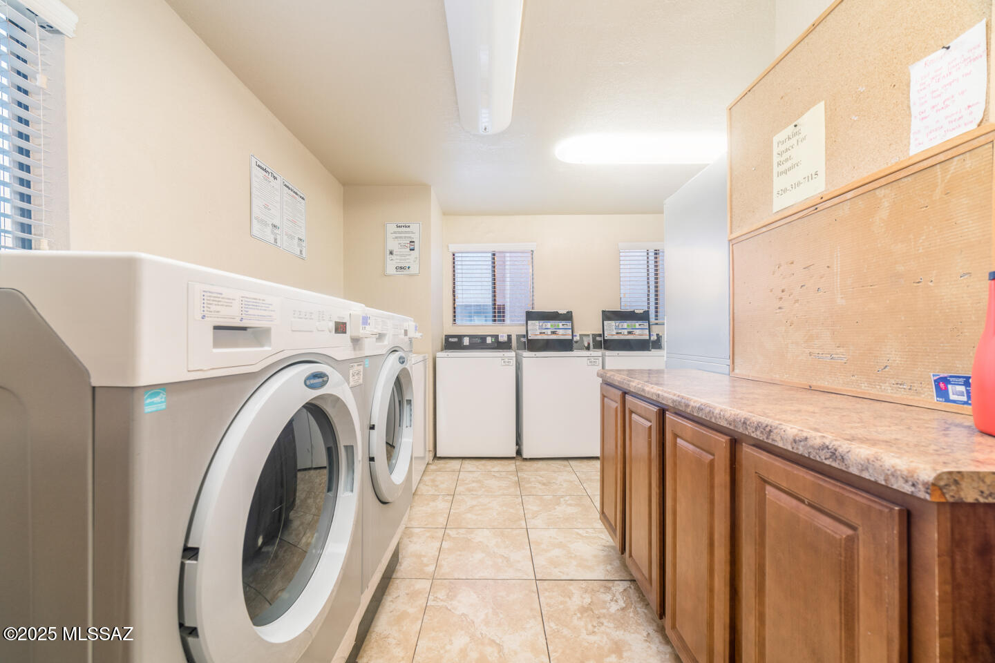 1745 E Glenn Street Unit: 121
