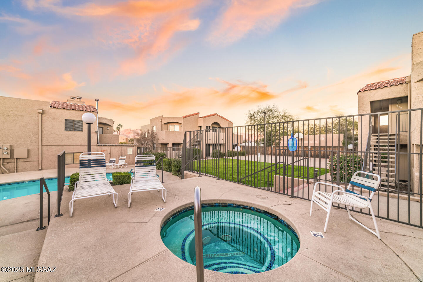 1745 E Glenn Street Unit: 121
