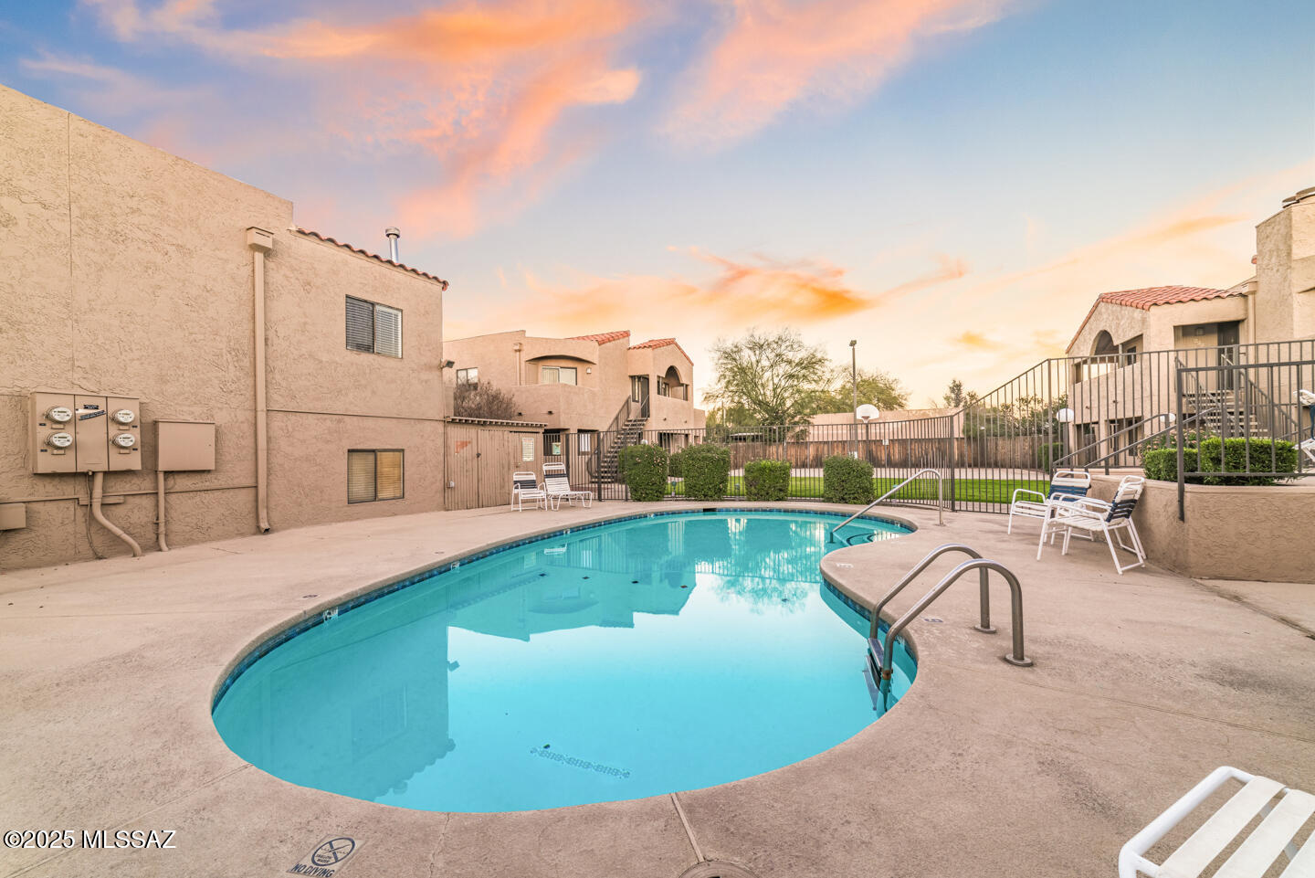 1745 E Glenn Street Unit: 121