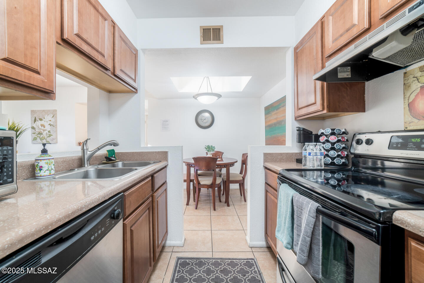 1745 E Glenn Street Unit: 121