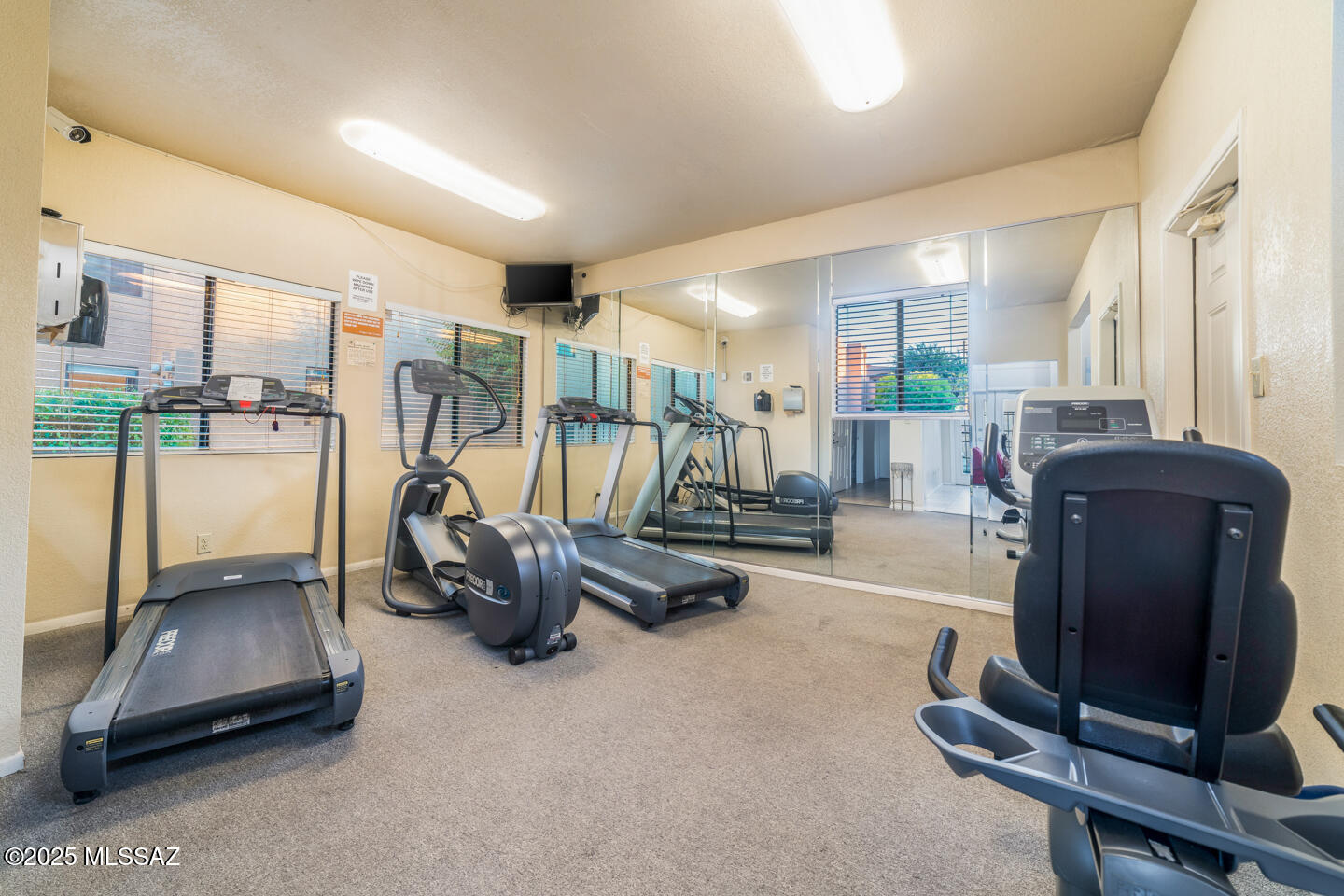1745 E Glenn Street Unit: 121