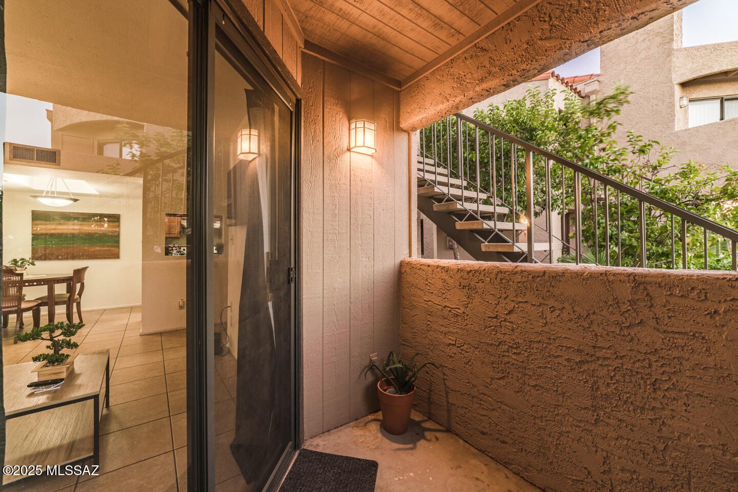 1745 E Glenn Street Unit: 121