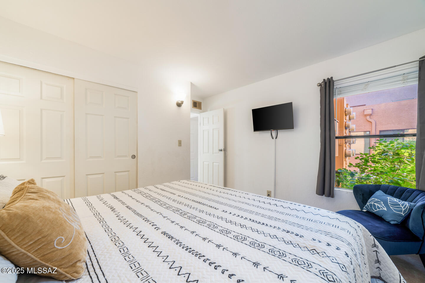 1745 E Glenn Street Unit: 121