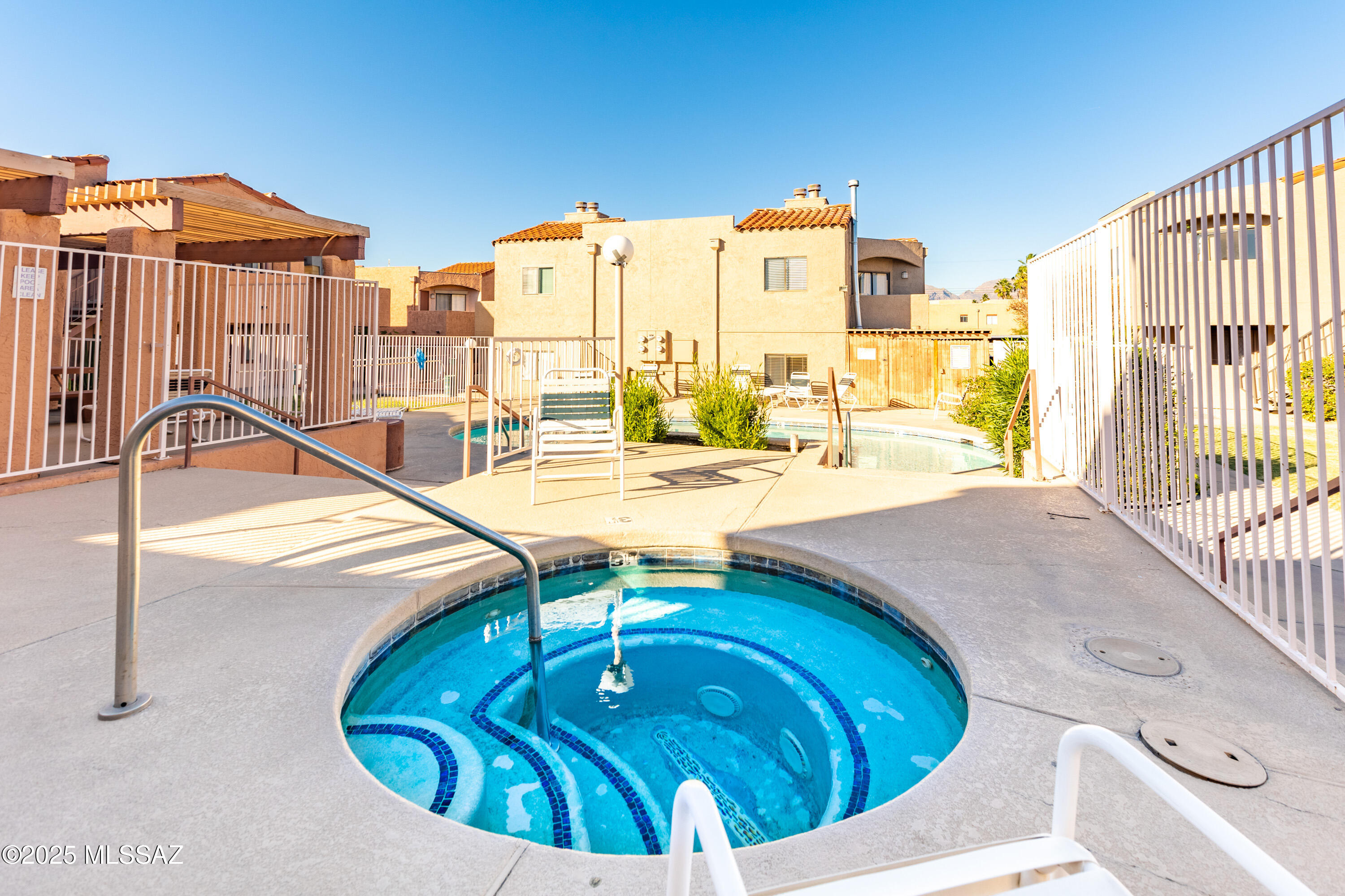 1745 E Glenn Street Unit: 121