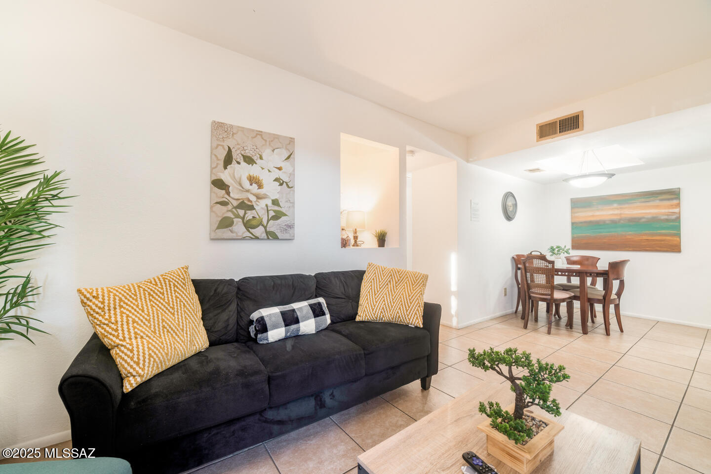 1745 E Glenn Street Unit: 121