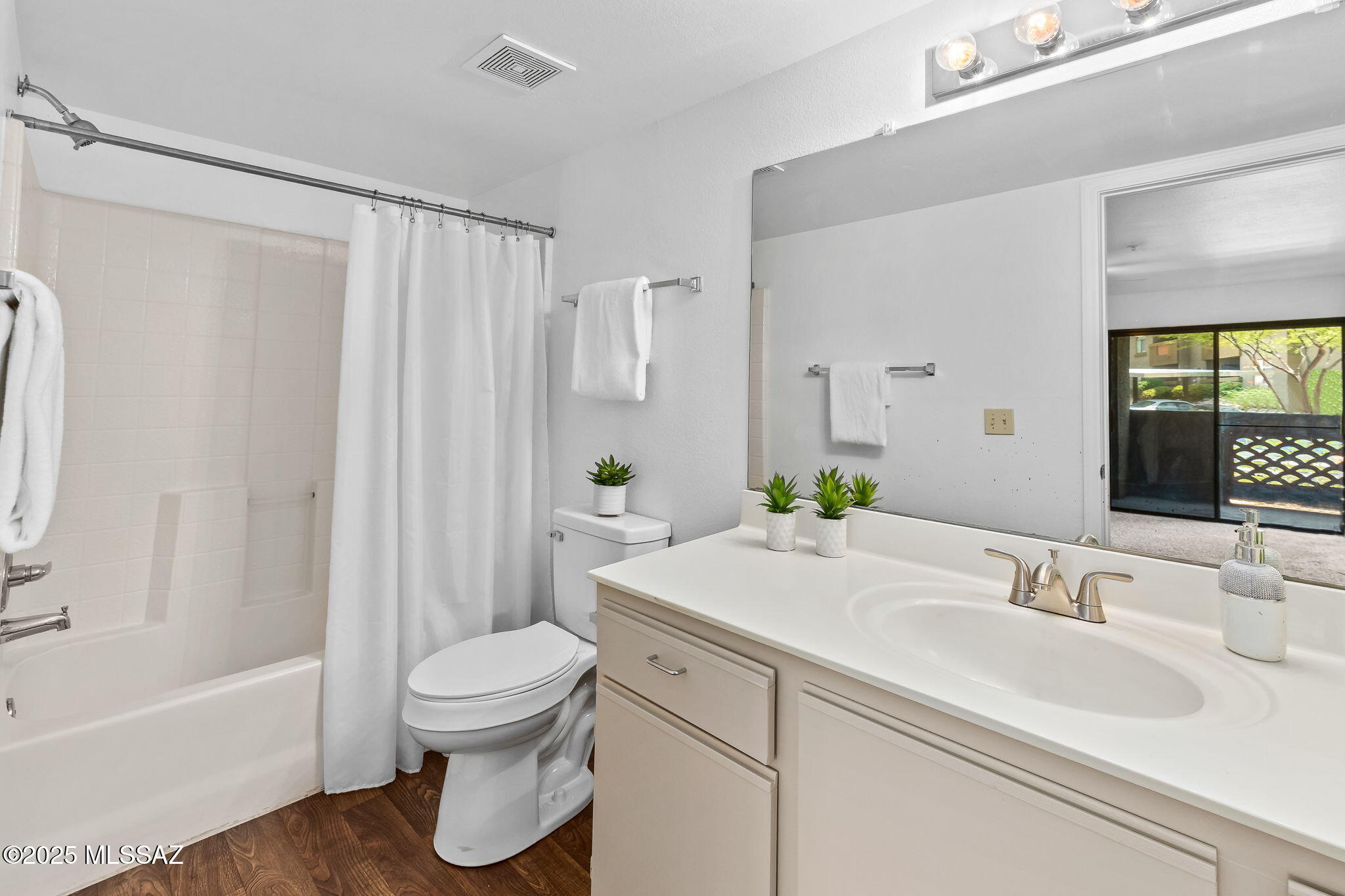 5751 N Kolb Road Unit: 13103