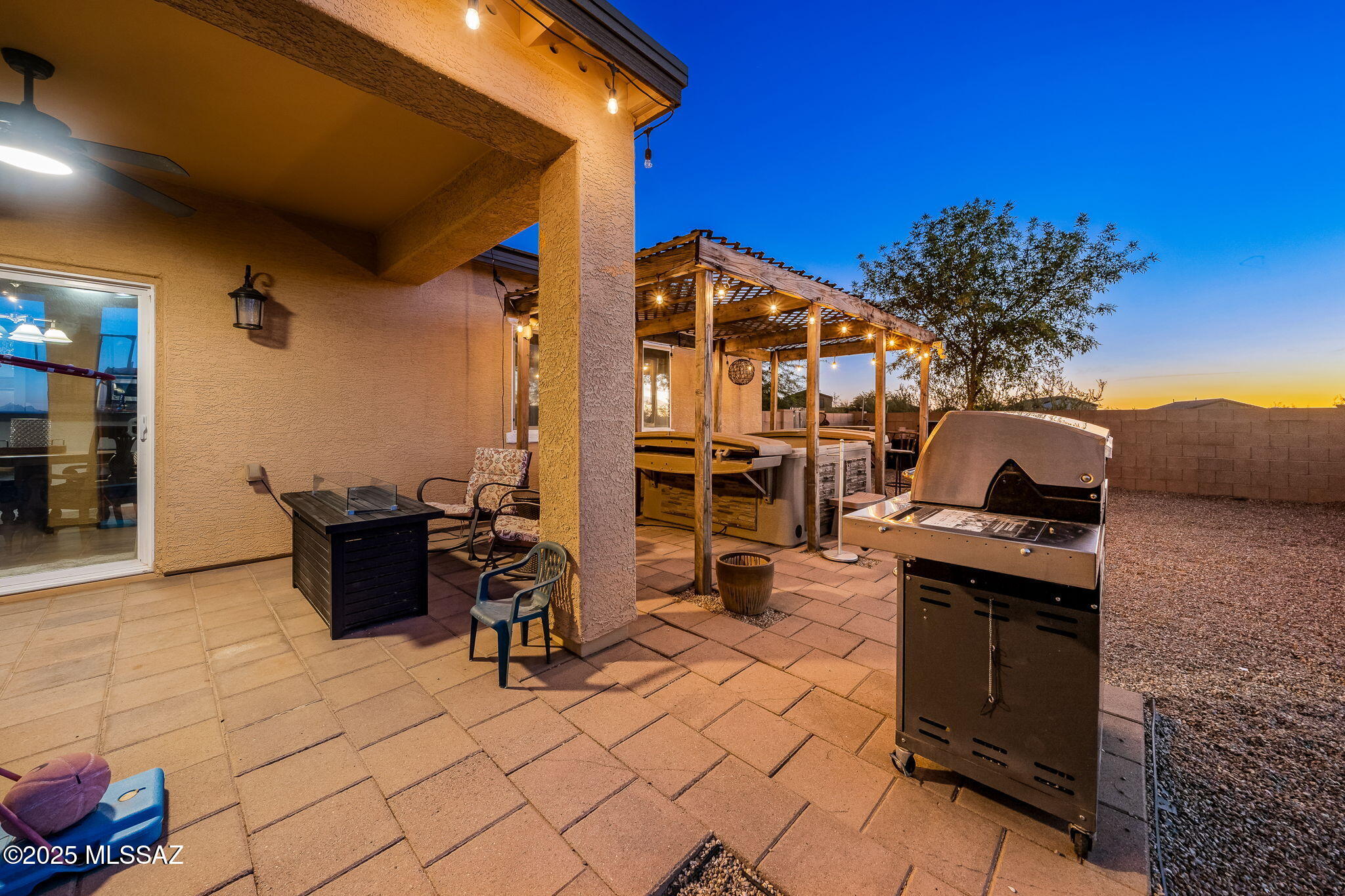 643 W Charles L McKay Street