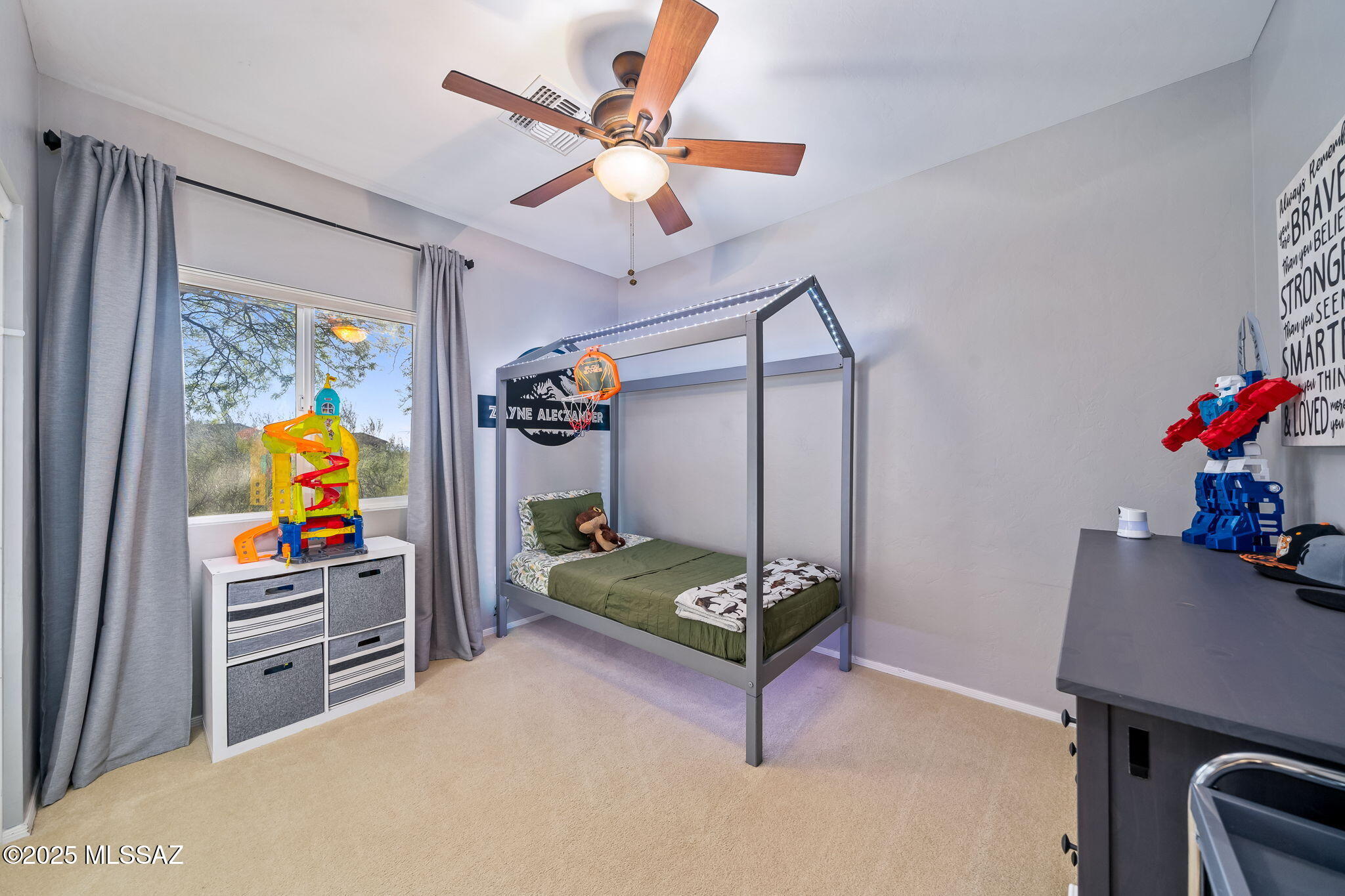 643 W Charles L McKay Street