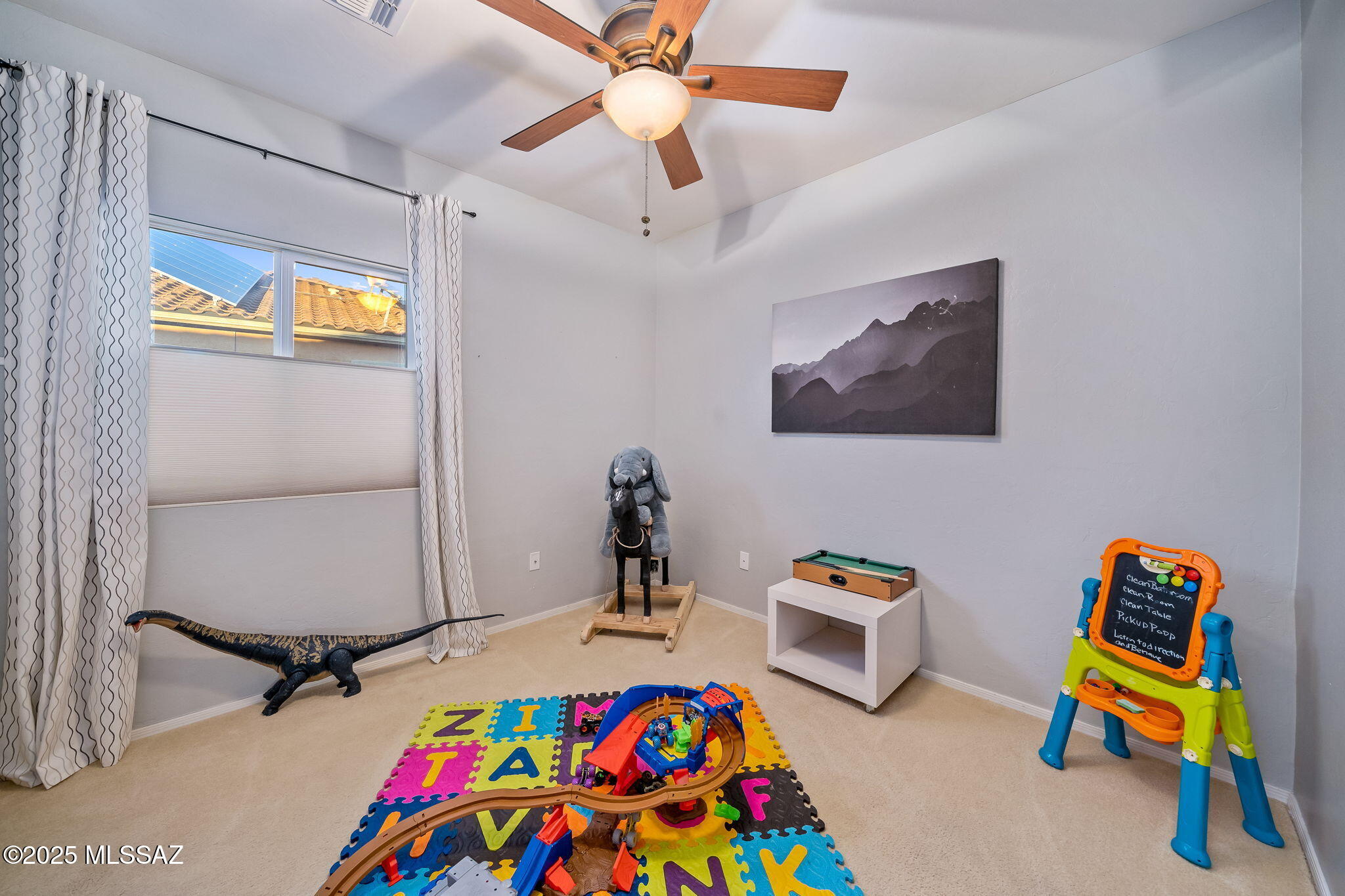 643 W Charles L McKay Street