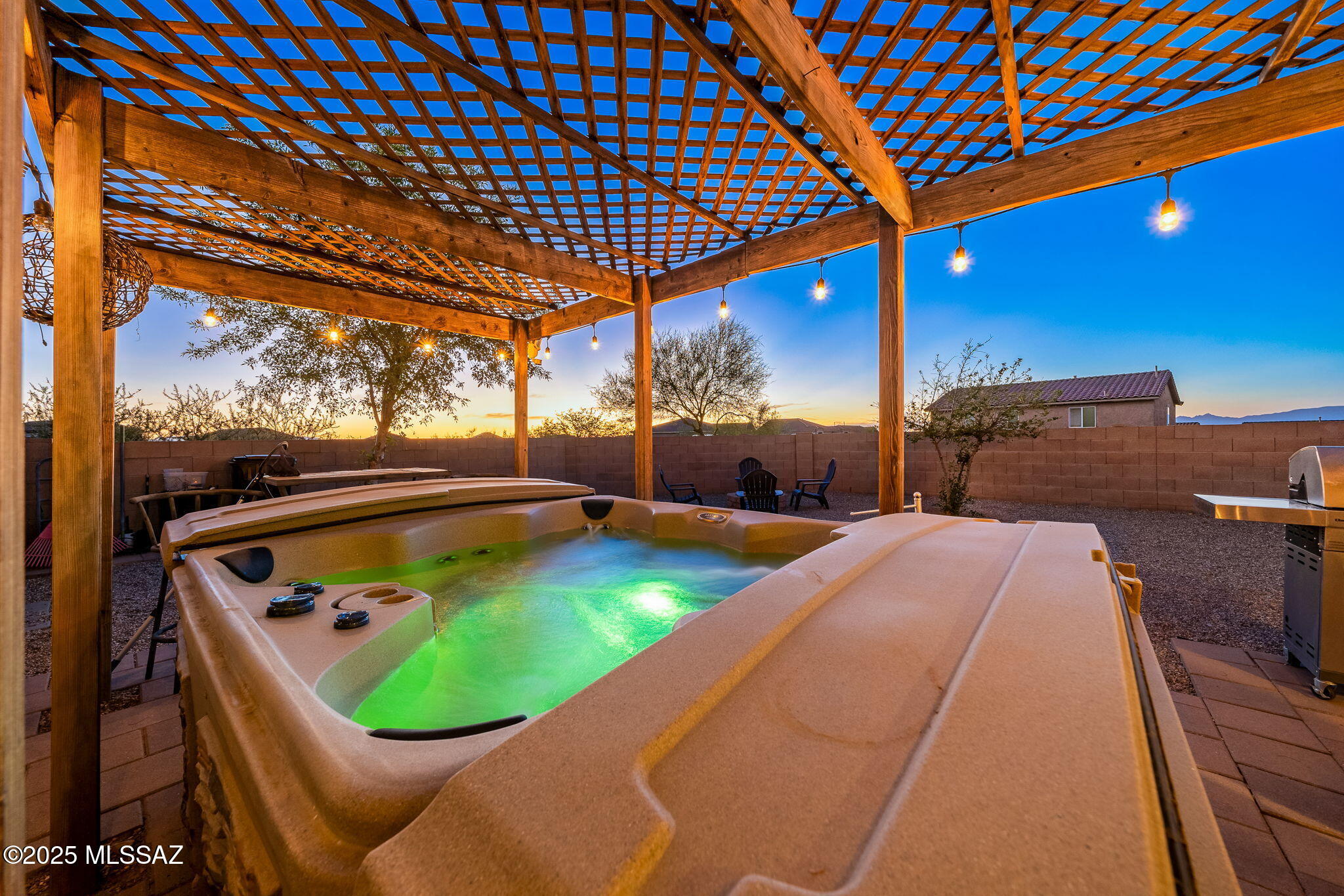 643 W Charles L McKay Street