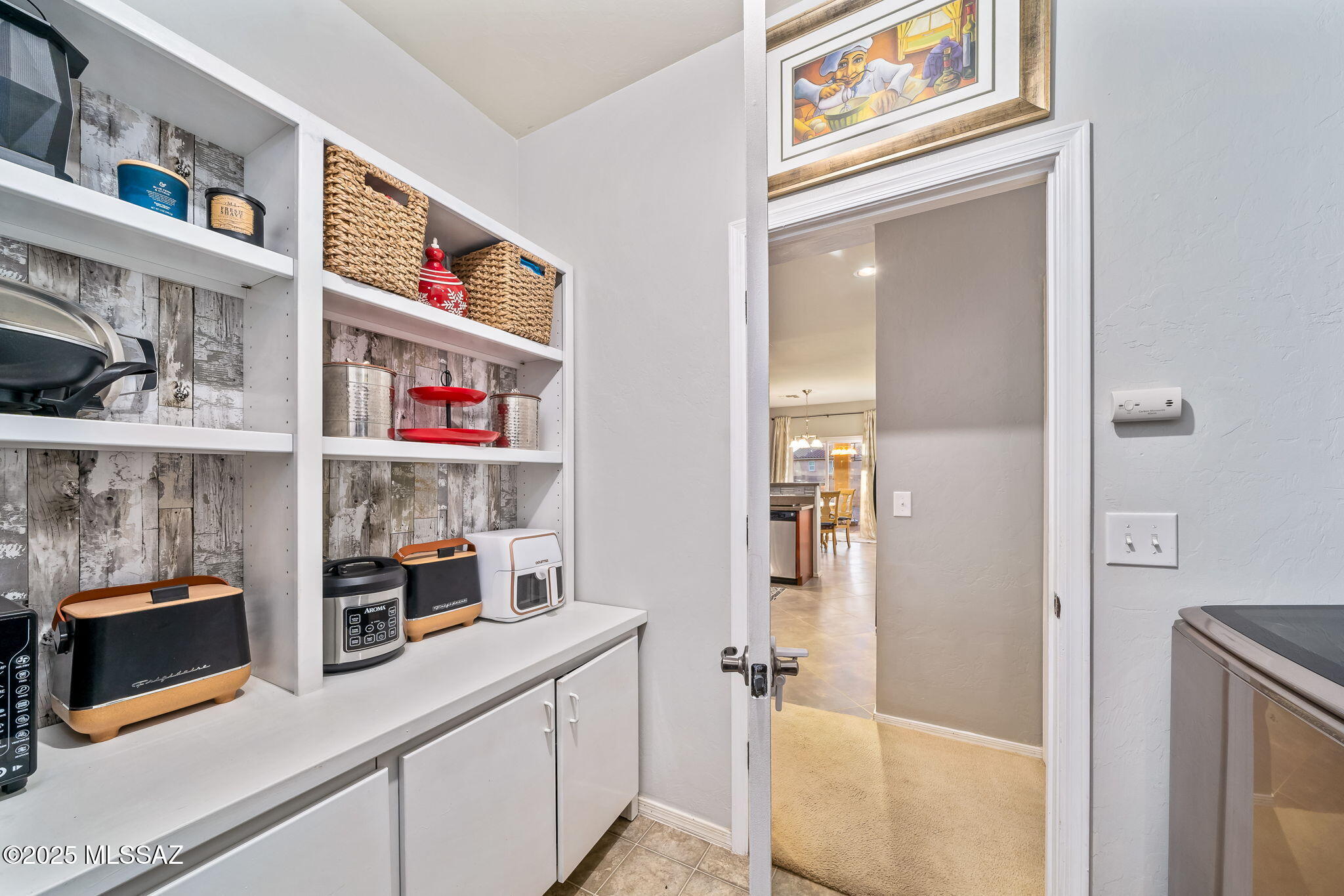 643 W Charles L McKay Street