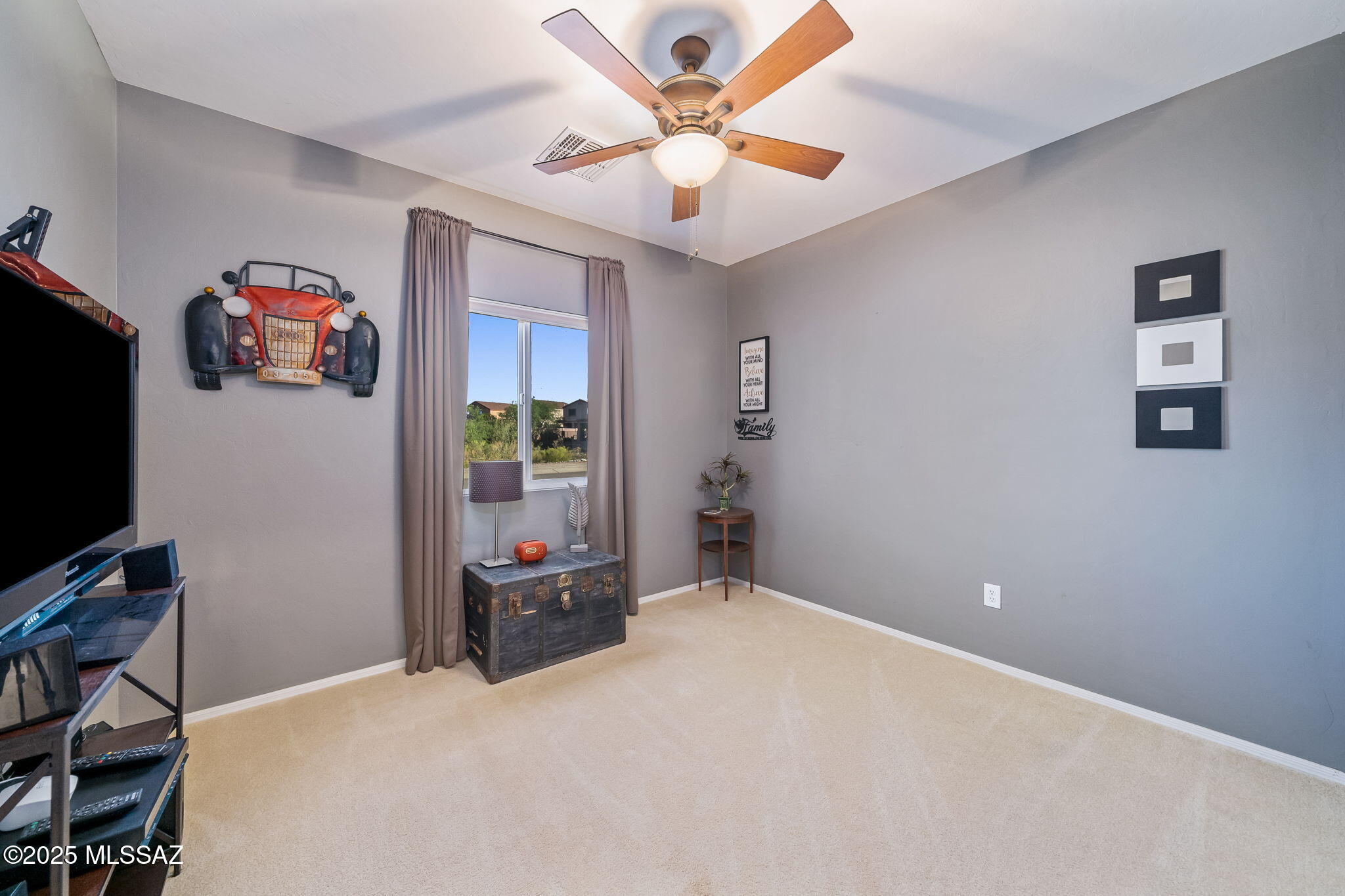 643 W Charles L McKay Street