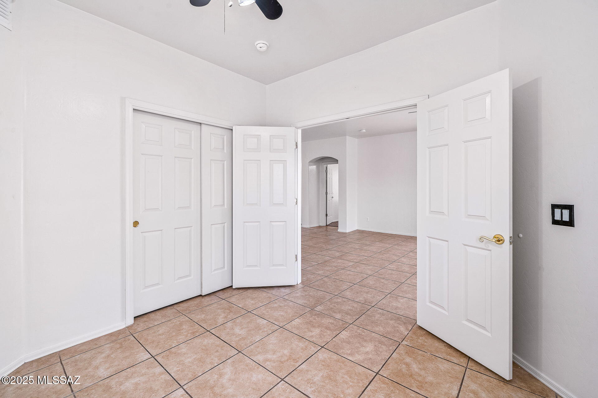 159 E Corte Rancho Colina