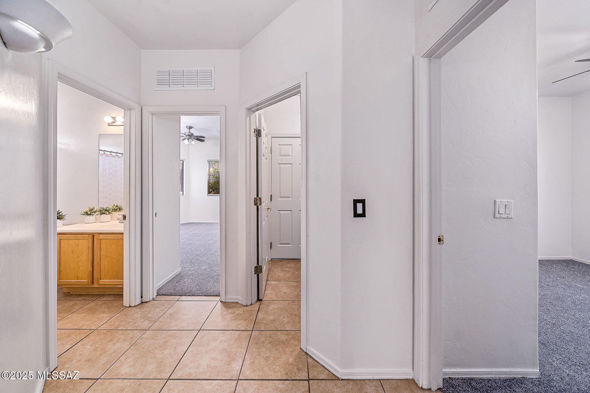 159 E Corte Rancho Colina