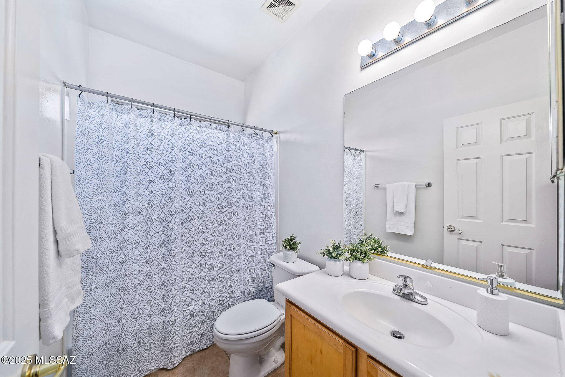 159 E Corte Rancho Colina