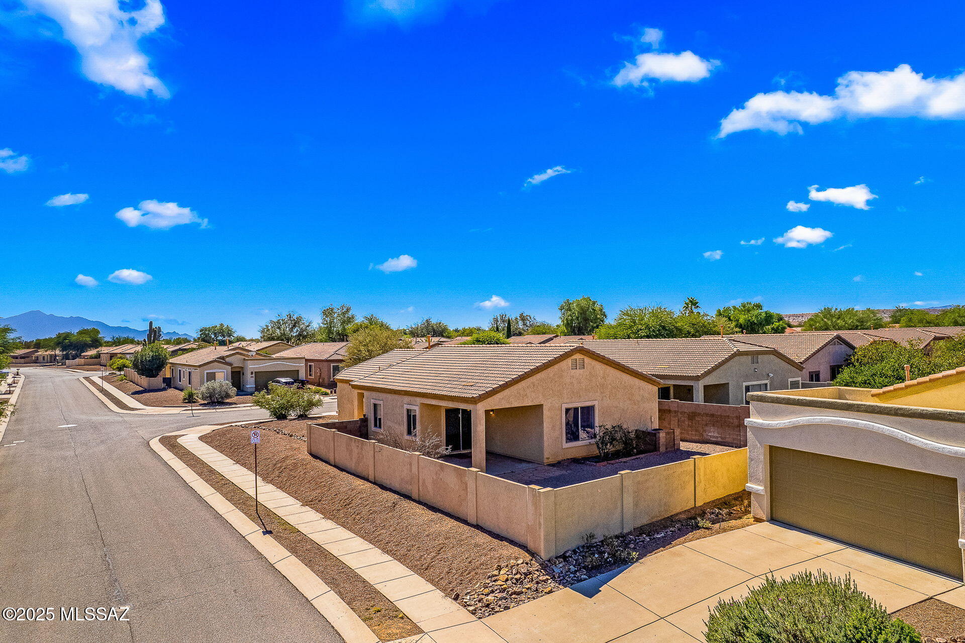 159 E Corte Rancho Colina