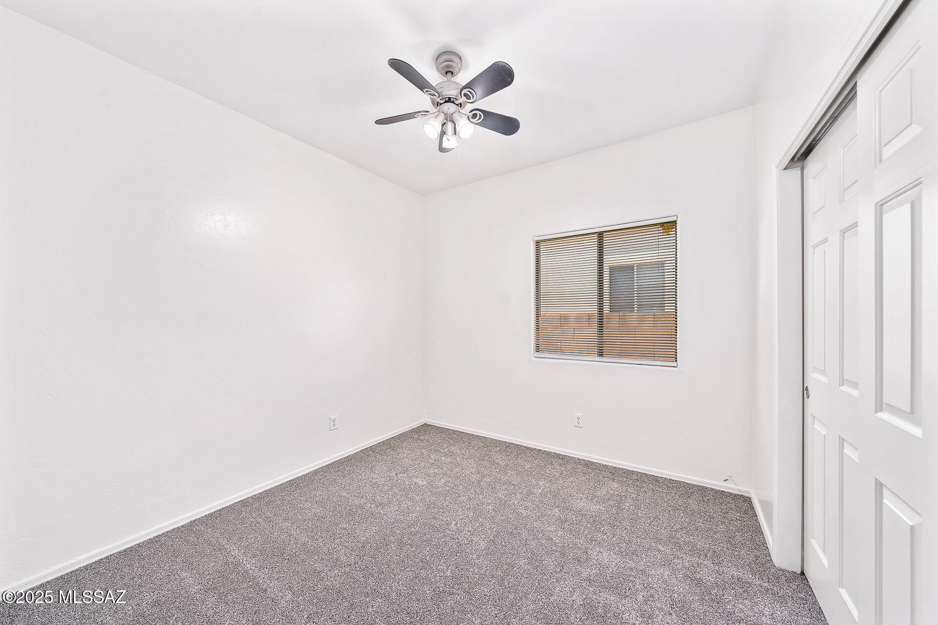 159 E Corte Rancho Colina