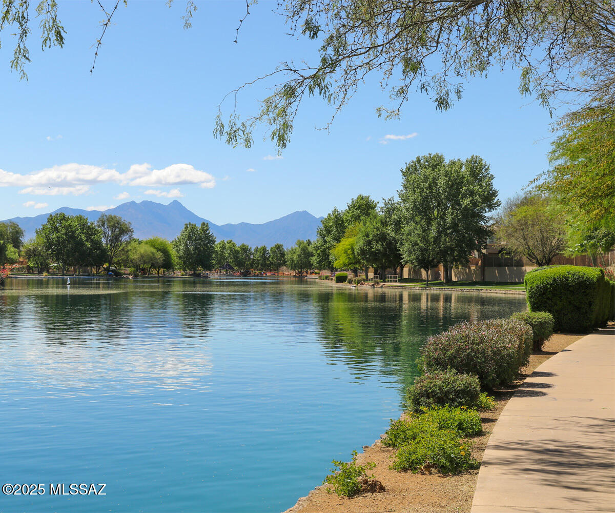 159 E Corte Rancho Colina